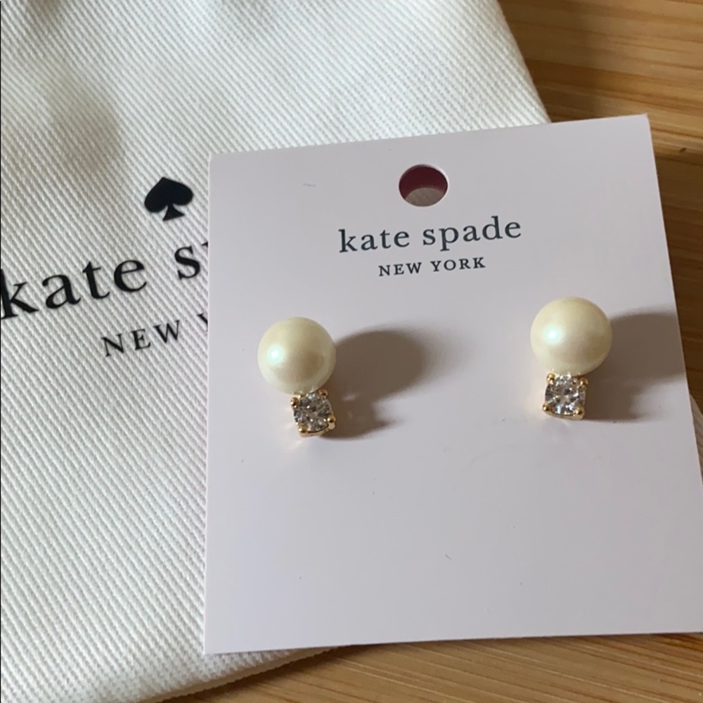 NWT authentic Kate Spade Pearl studs